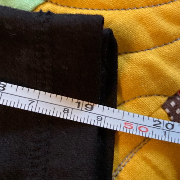 Capris, Workout:Leggings XOXO, Black with side pockets, Size Large - Picture 7 of 16